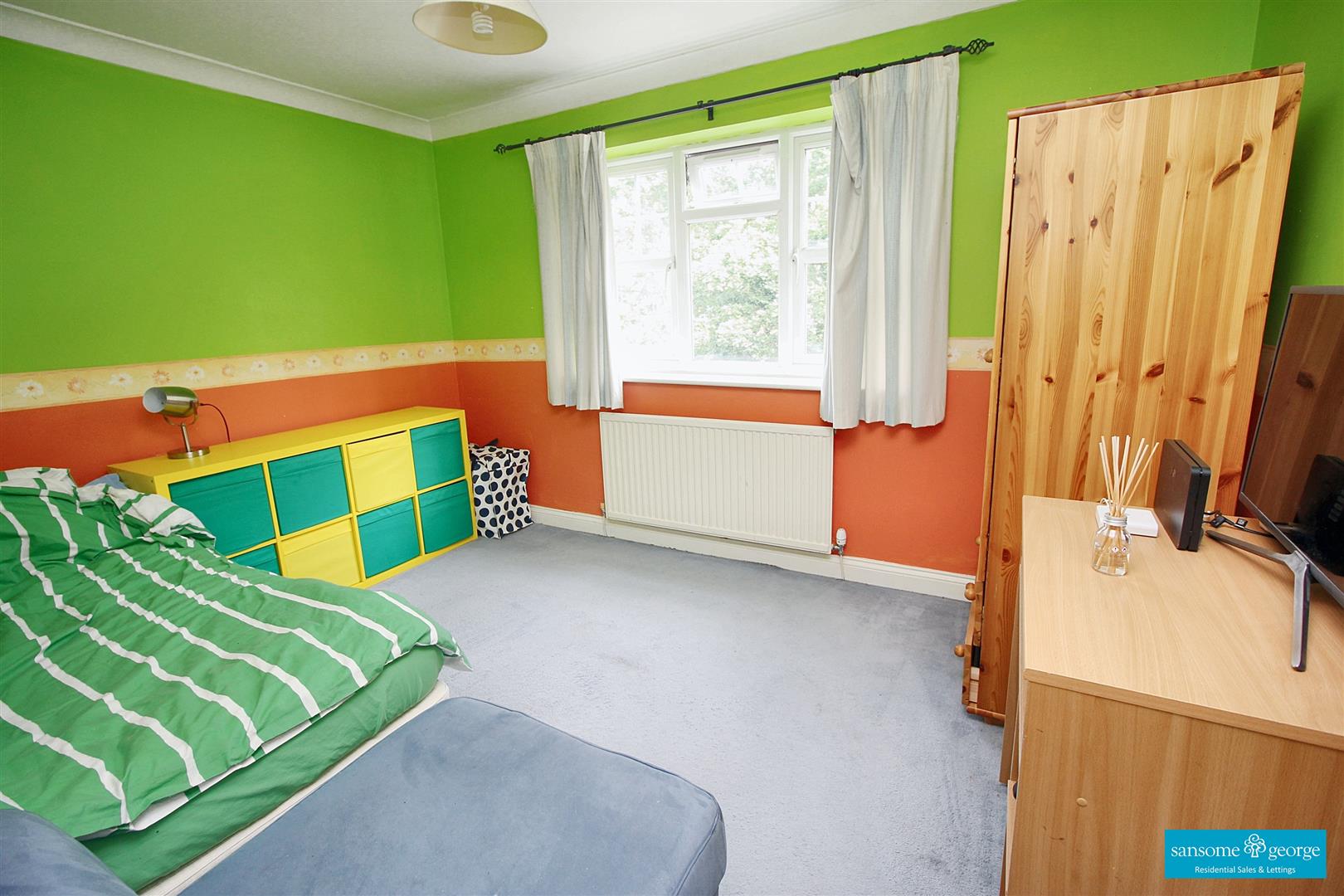 Manor Park Close, Tilehurst, Reading